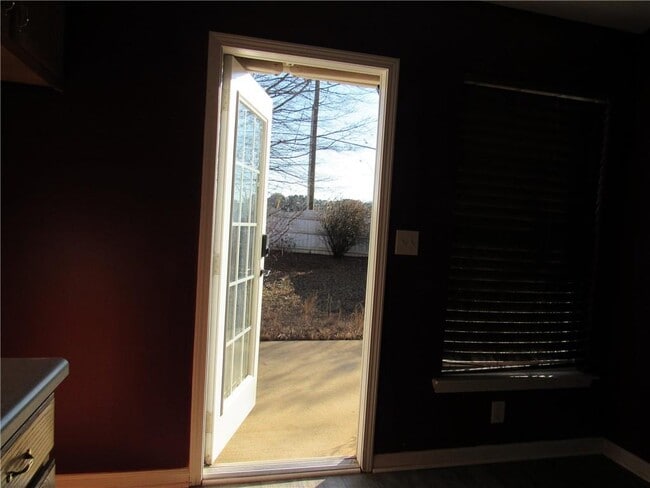 Photo - 35 Granite Ct