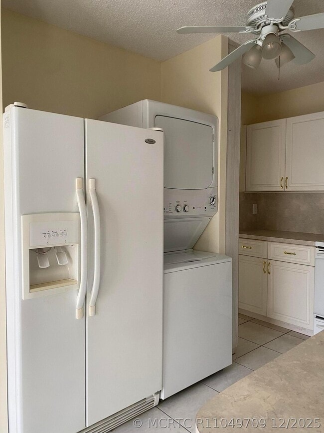 Photo - 8665 Chevy Chase Dr