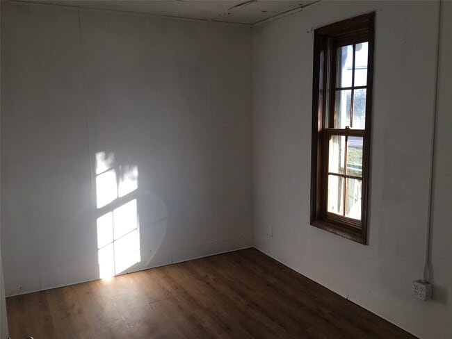 Photo - 1404 E Bayshore Dr