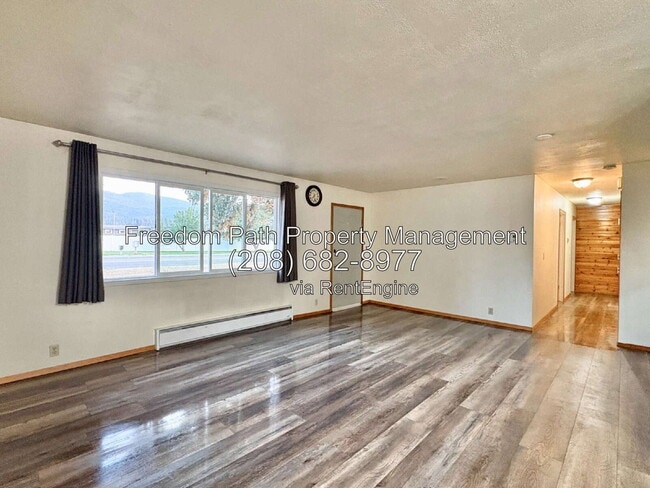 Photo - 315 E 1st Ave