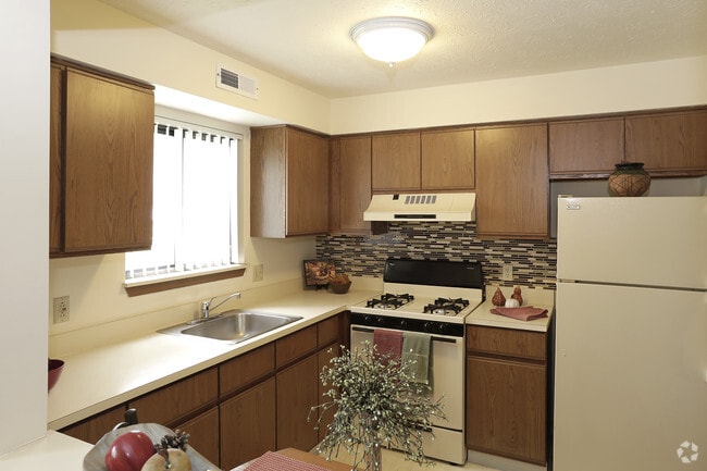 Reserve at Lake Pointe