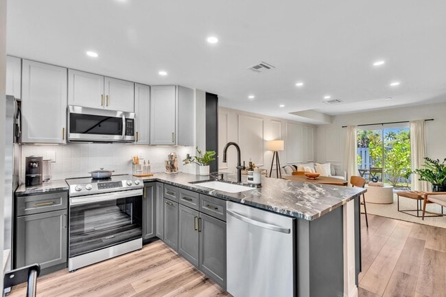 Photo - 1801 NE 15th Ave