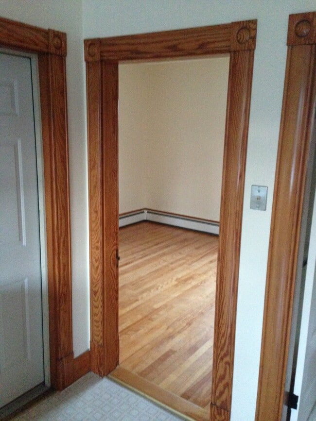 42 Bridge St Unit Third Floor