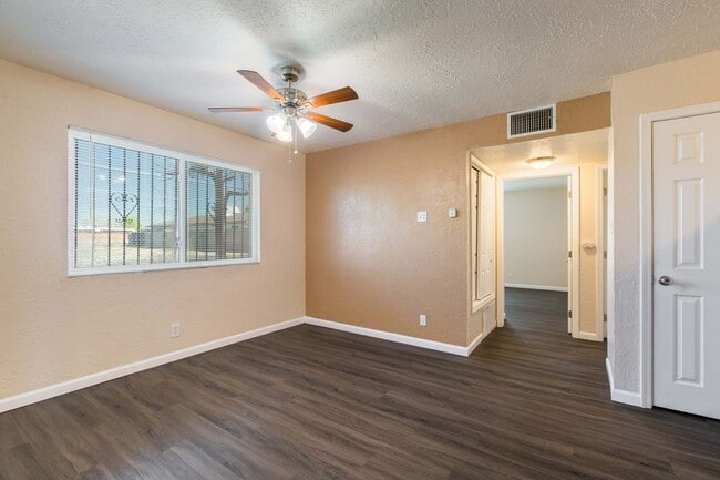 Vail Manor Apartments