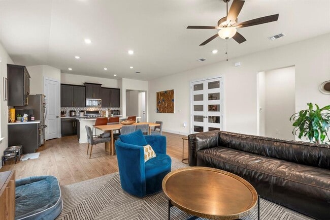 Photo - 8312 Skytex St