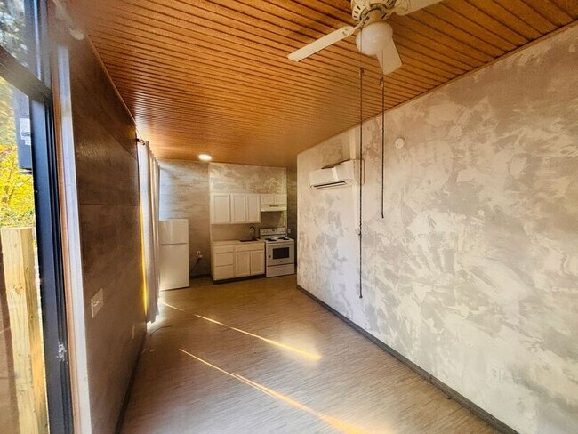 Photo - 149 Millsaps Ave Unidad C