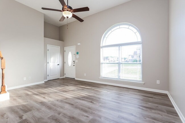 Photo - 713 Wildwood Dr