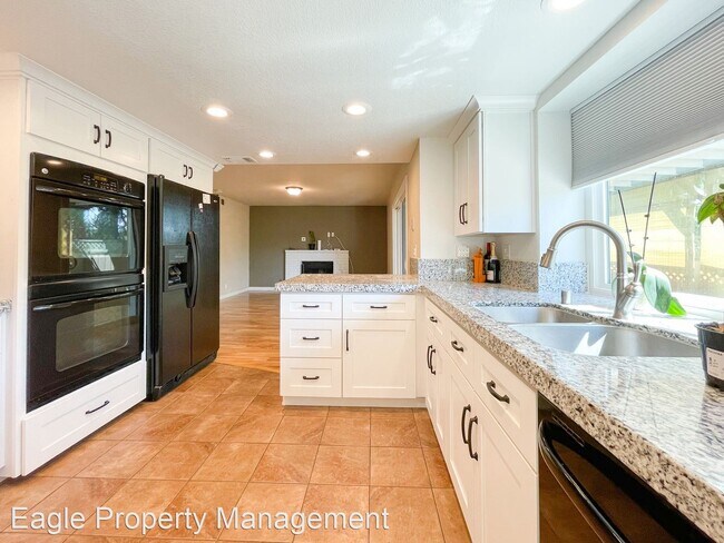 Photo - 3 br, 3 bath House - 5965 Willowynd Dr