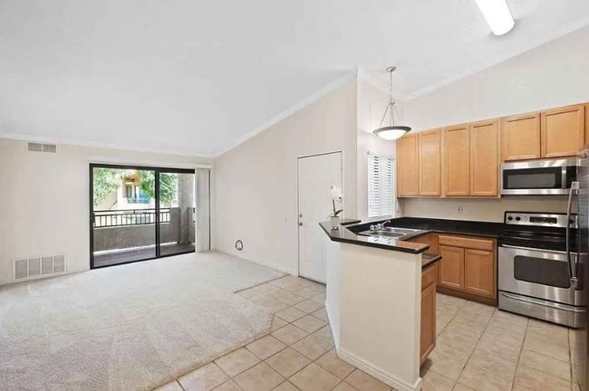 Photo - 78650 Ave 42 Ave Unit Apt 616