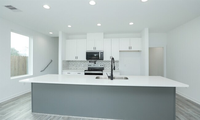 Photo - 9315 Ashville Dr Unidad B