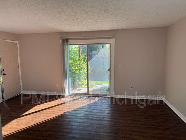Photo - 5856 Shaw St Unit #2