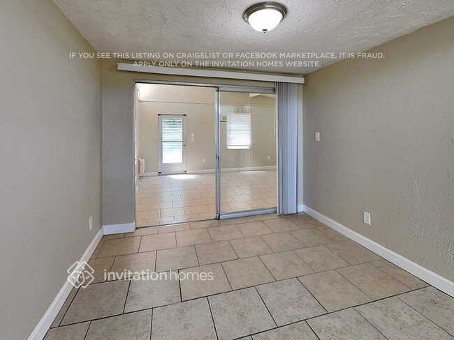 3652 Prado Dr