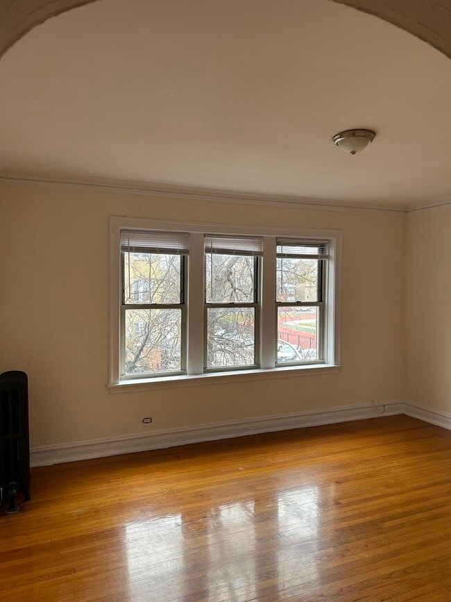 Photo - 4957 N Whipple St Unit 2W