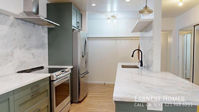 Photo - 1745 Camino Palmero St Unidad 304