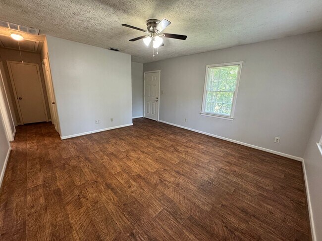 249 Mountain View Rd SE Unit 249 Mountain View Rd, Unit B
