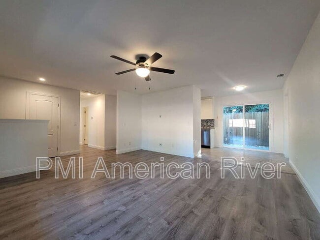 2815 Santa Buena Wy