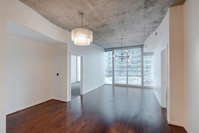 Photo - 5925 Almeda Rd Unidad 11014