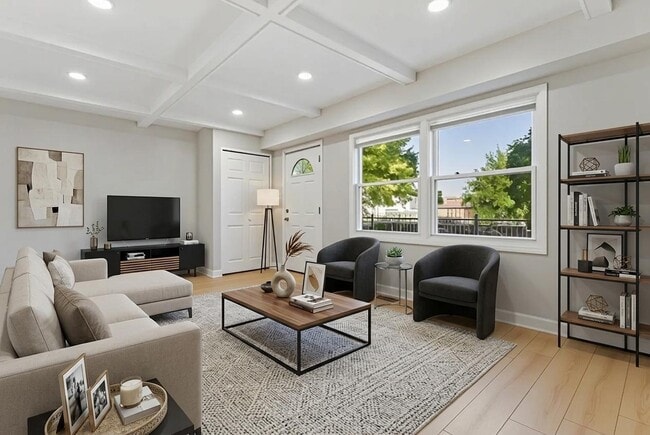 Photo - 6523 S Ellis Ave