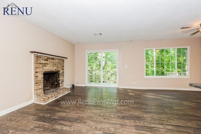 Photo - 745 Long Hunter Ct
