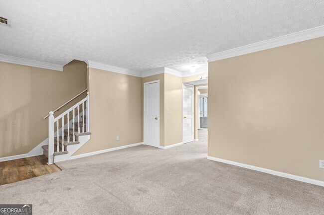 Photo - 375 Dixie Ct