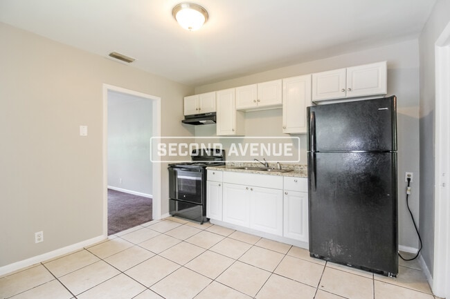 Photo - 1544 Breton Rd