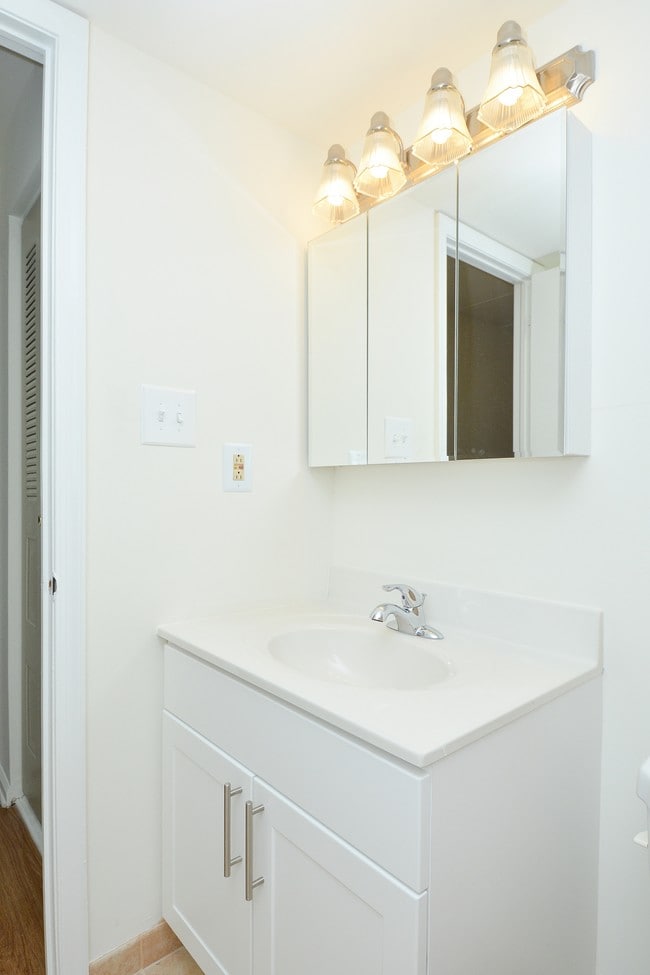 The Lafayette at Valley Apartments King Of Prussia, PA