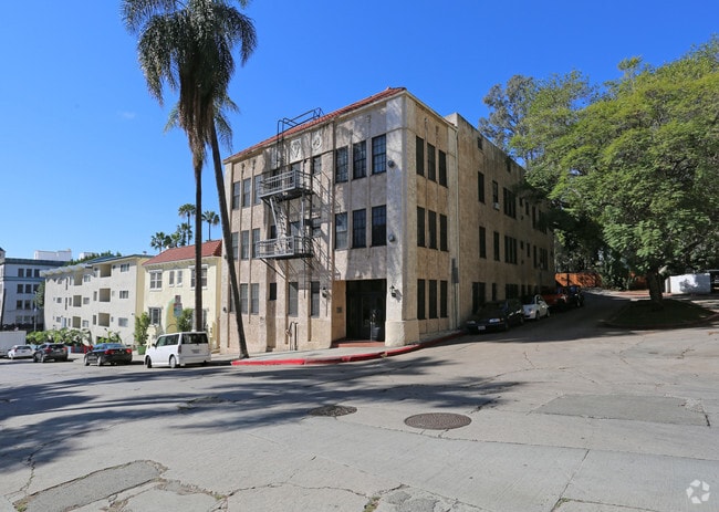 Photo - 1921 Whitley Ave Apartments