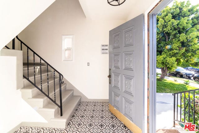 828 S. Curson
