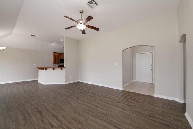 Photo - Midway ISD Country Home