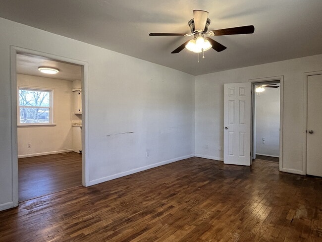 Photo - 4-Bedroom Home with Spacious Fenced Yard