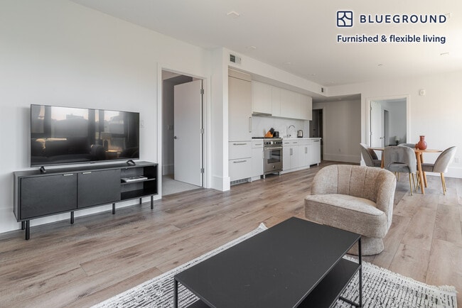 Photo - 1288 Howard St Unidad FL5-ID1910