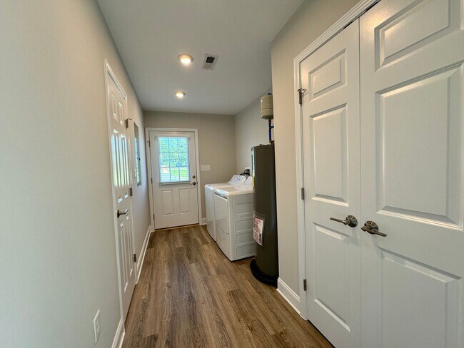 Photo - Brand New Spacious 3 Bedroom, 2 Bathroom H...