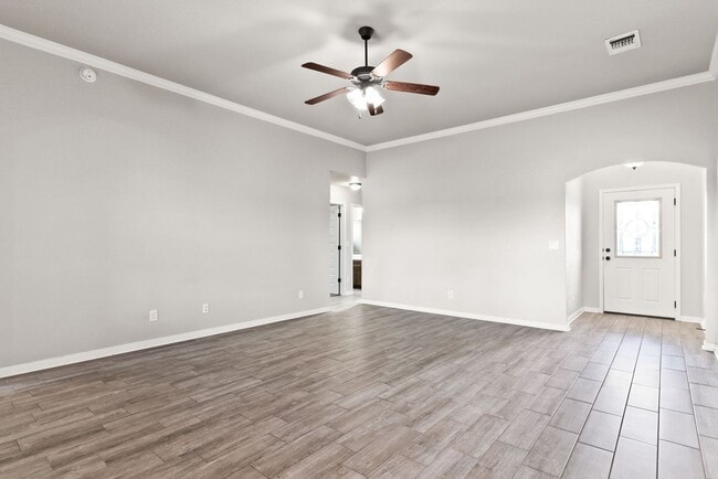 Photo - 6908 Catherine Dr