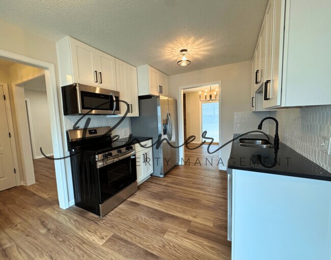 Photo - 811 NE Mulberry St