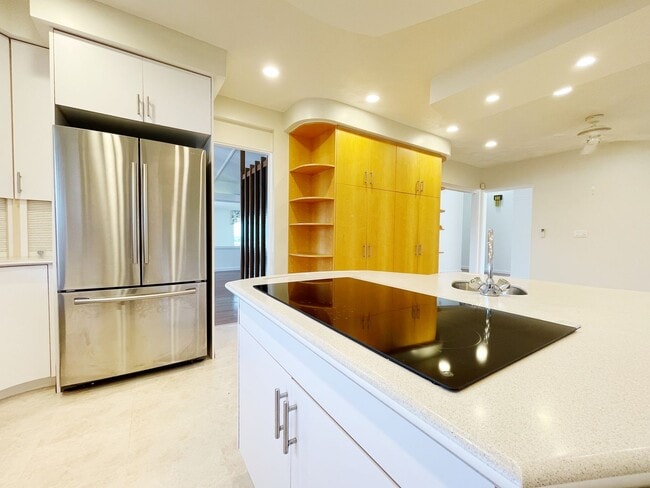 Photo - Panoramic Views from Executive Home near Tripler & Kaiser Hospitals