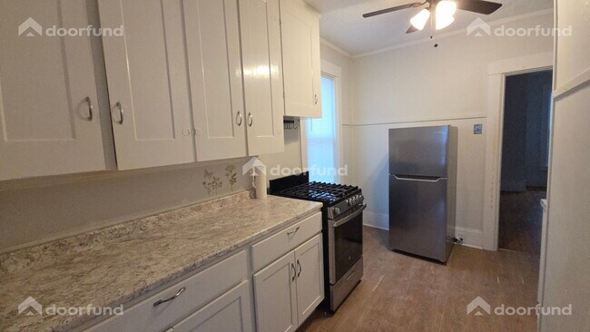 Photo - 46 E Main St Unit 2