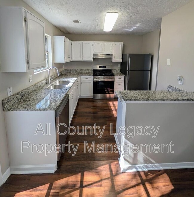 Photo - 5702 Wells Cir