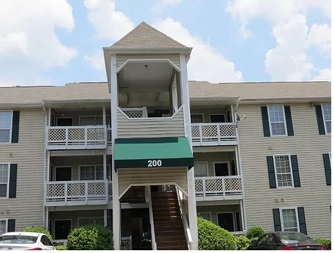 Photo - University Terrace Apartments