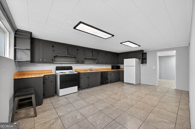 Photo - 3460 Maynard Cir