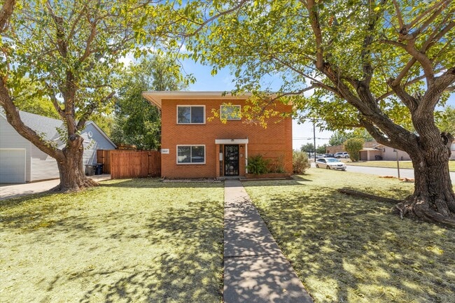 Photo - 5837 Locke Ave Unidad C