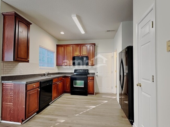 Photo - 532 Osborne Rd