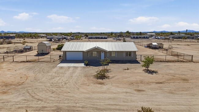 Building Photo - 8509 N Stacey Ln