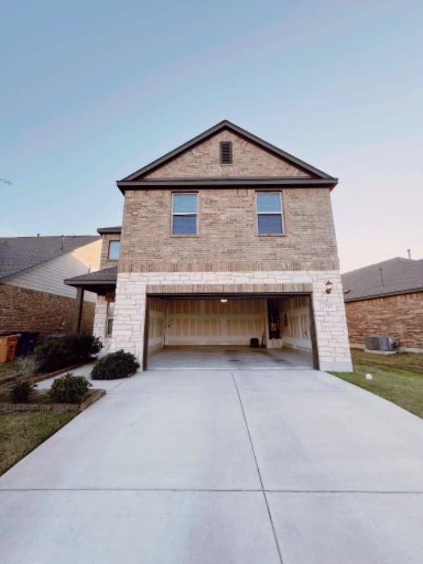 Photo - 7517 Saginaw Dr