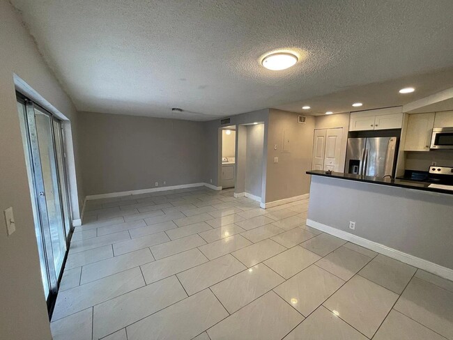 Photo - 5844 Blueberry Ct