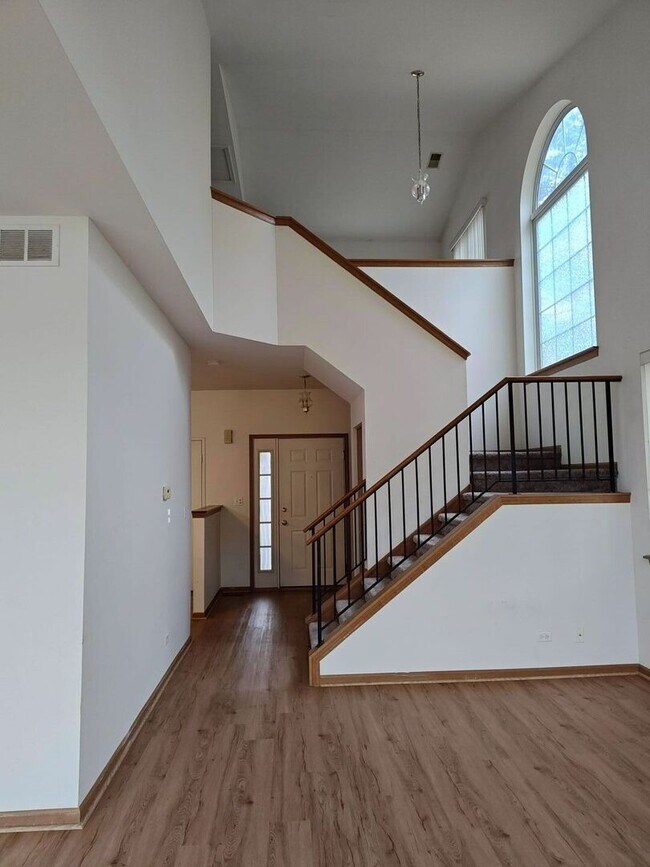 Photo - 283 Camel Bend Ct