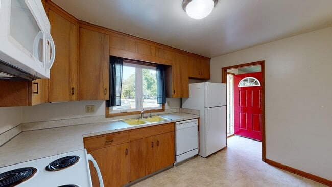 Photo - Great Duplex on Campus - Available August 1st