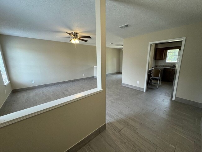 Photo - Pensacola - Carlisle - 3 Bedroom, 2 Bathroom