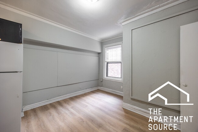 Photo - 1427 N Dearborn St