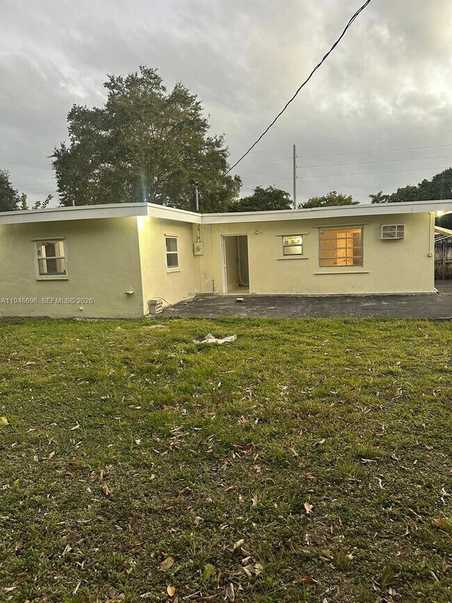 Photo - 1705 NE 157th Ter