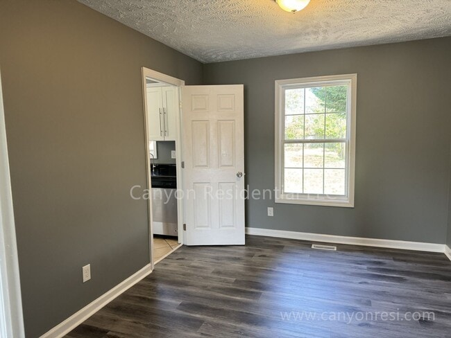 1231 Alexwood Dr